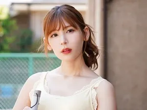 Mút lồn em nhân viên vệ sinh lần đầu đi làm